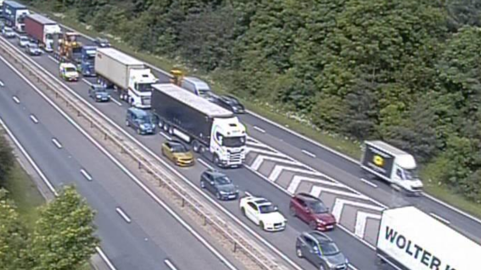 Traffic building on the A14 eastbound between junctions J38 Newmarket East and J40