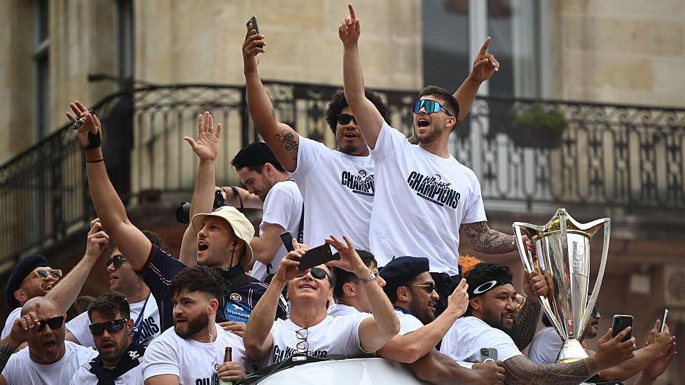 Bordeaux Begles celebrating last year' Champions Cup with the city