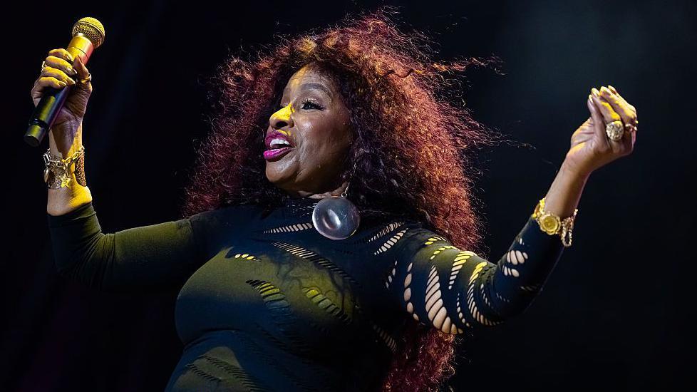 Chaka Khan performs in concert during Noches Del Botanico music festival at Real Jardín Botánico de Alfonso XIII on June 23, 2025 in Madrid, Spain.