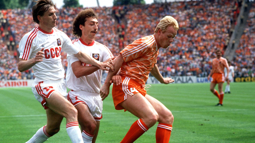 Ronald Koeman in action in the 1988 European Championship final against the Soviet Union in Munich