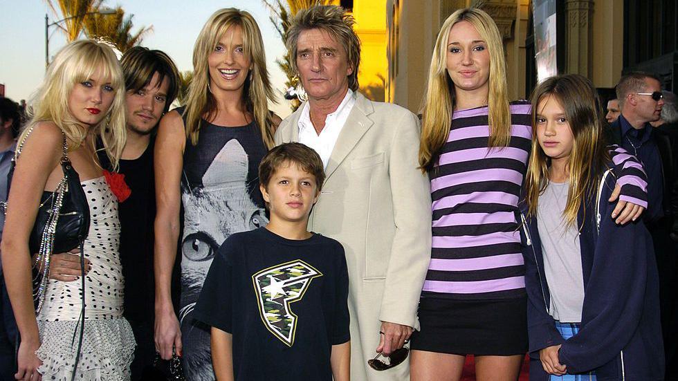 Rod Stewart with five of his eight children, and future wife Penny Lancaster at the 2003 American Music Awards