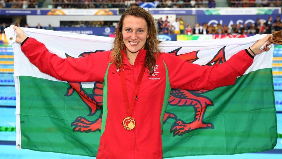 Jazz Carlin with Welsh flag