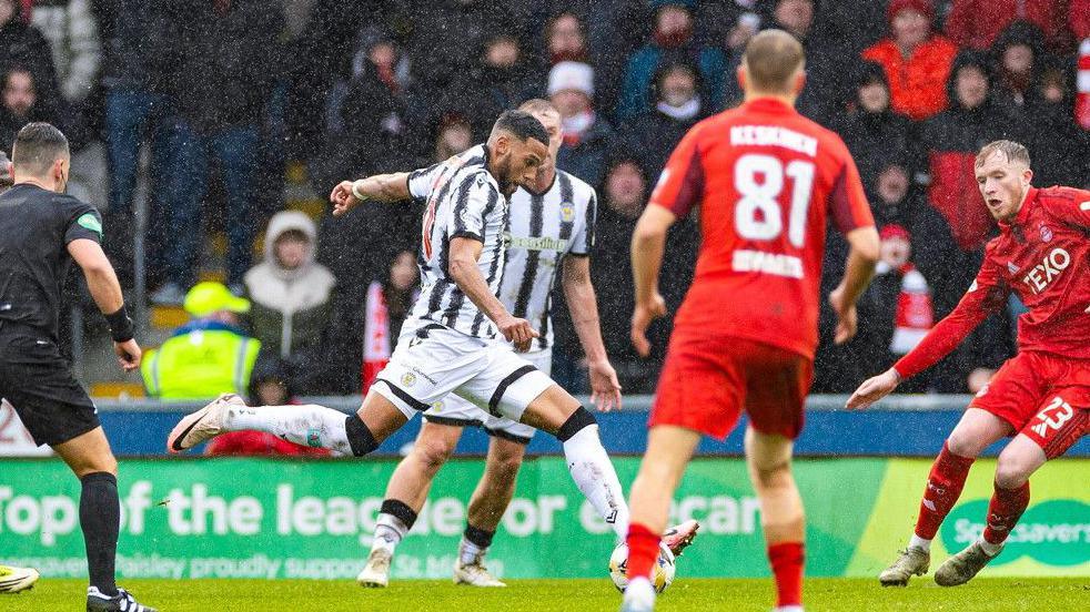Jonah Ayunga scores for St Mirren