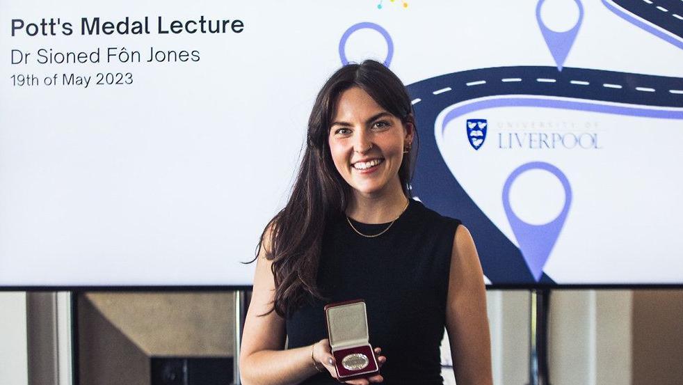 Dr Sioned Jones