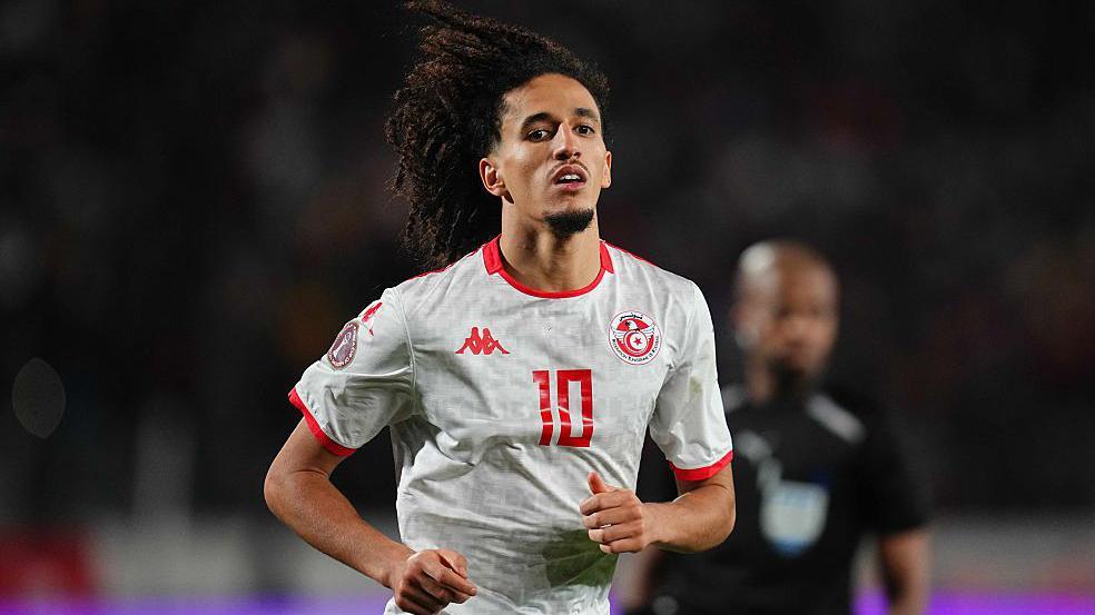 Hannibal Mejbri in a white Tunisia kit