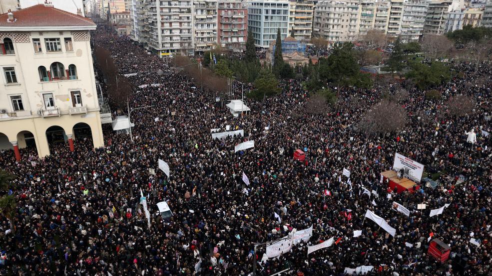 Thousands of people march in the centre of Thessaloniki