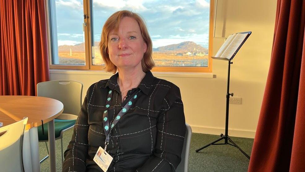 Ceiteag NicDhòmhnaill, Oifigear Gàidhlig Uibhist