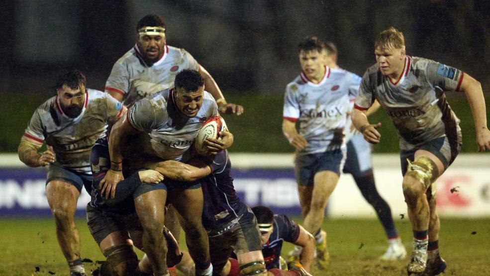 Carwyn Tuipolitu breaks through London Scottish defence