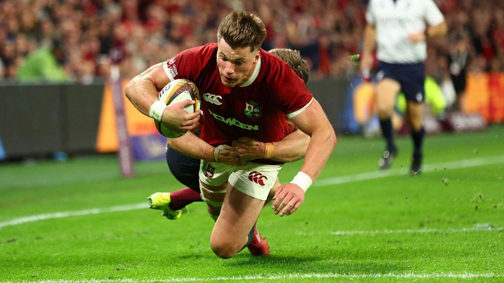 Huw Jones scores a breakaway try