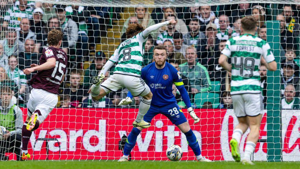 Kyogo scores Celtic's second against Hearts