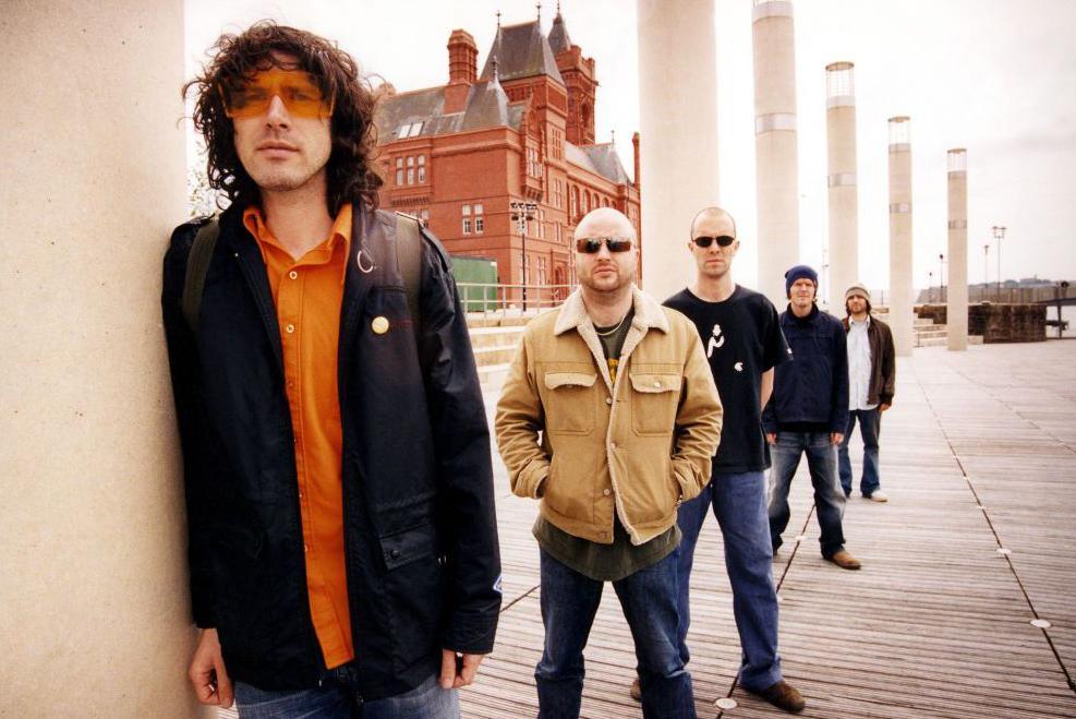 Super Furry Animals yng Nghaerdydd