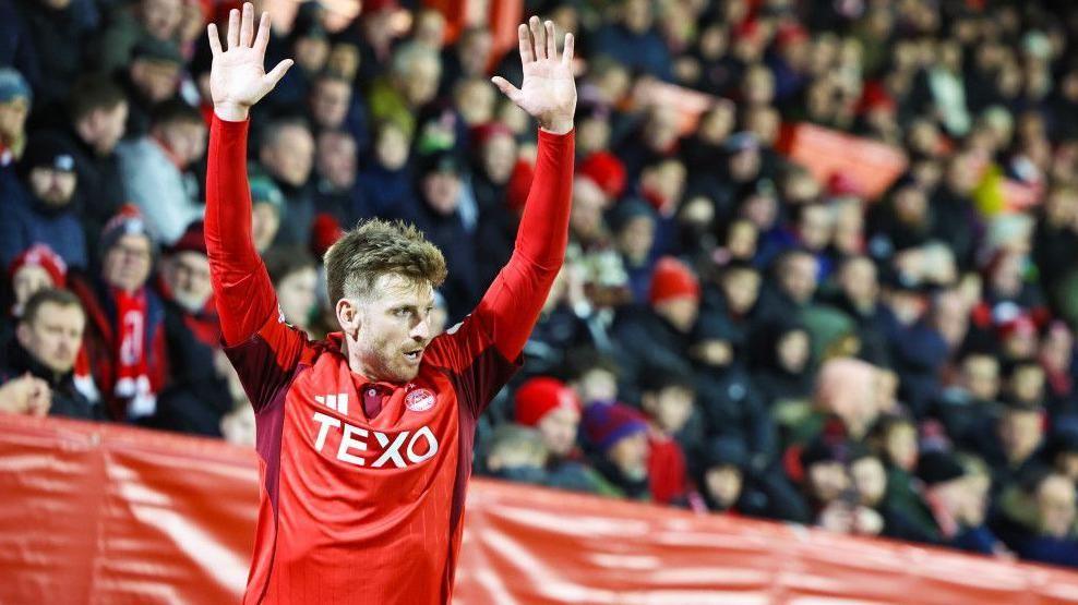 Aberdeen midfielder Stuart Armstrong