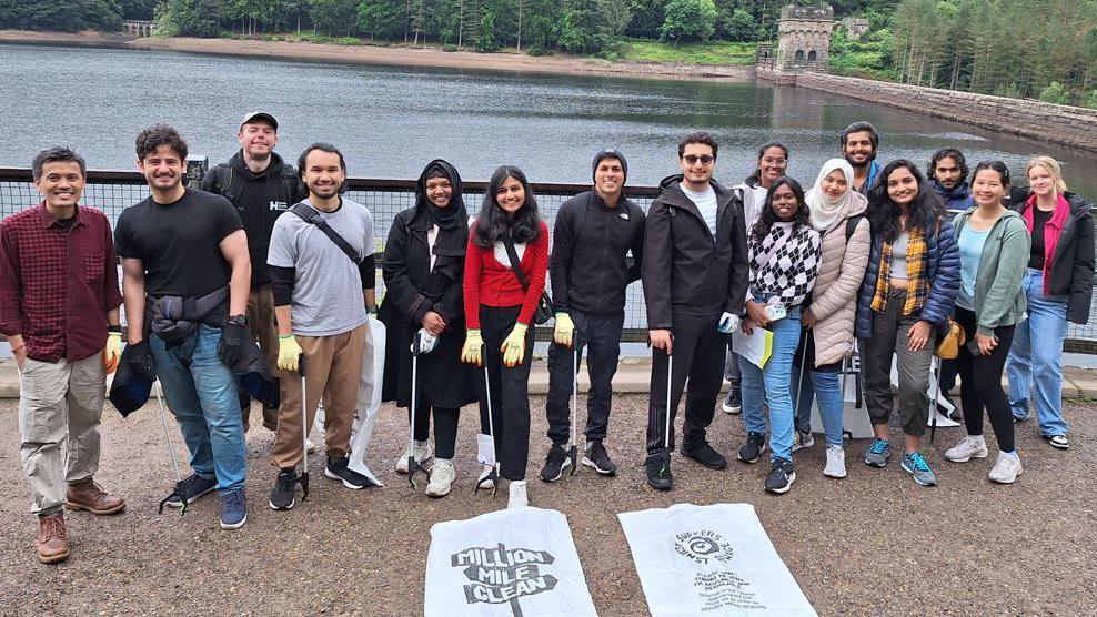 Student volunteers at Ladybower