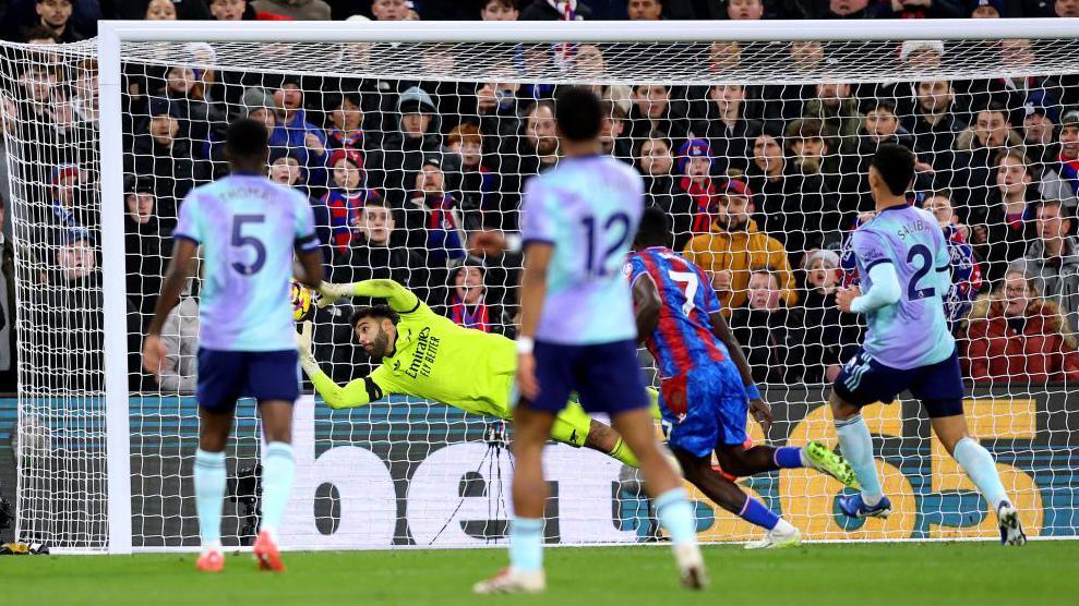 David Raya makes a save against Crystal Palace for Arsenal