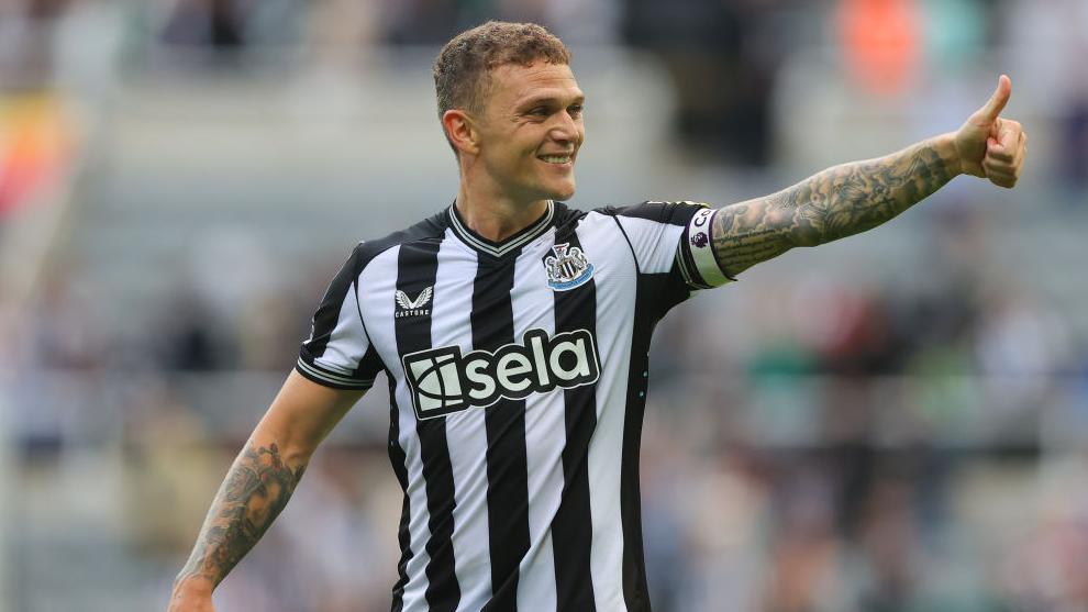 Newcastle United Trippier 2 長袖シャツ 2023-24 Newcastle Match