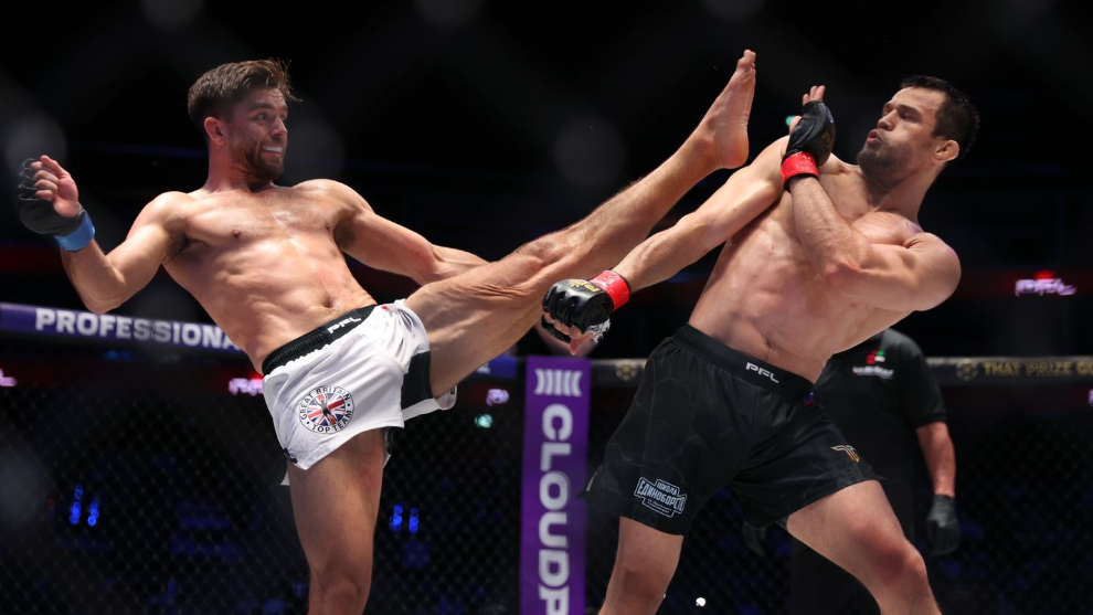 Alfie Davis and Usman Nurmagomedov in action