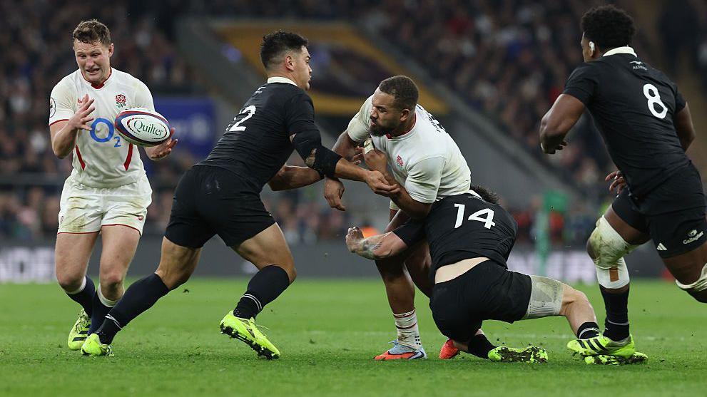 Ollie Lawrence offload against New Zealand