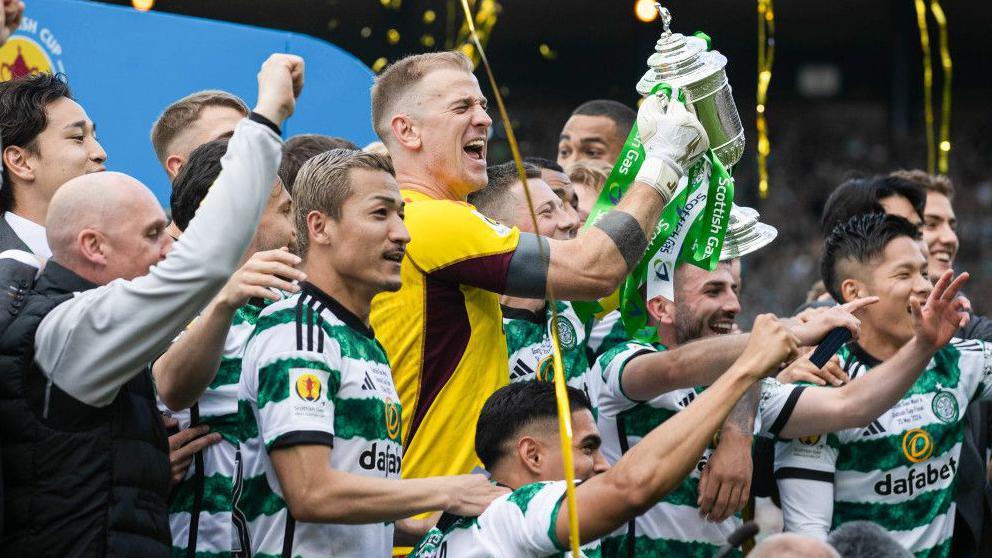 Celtic lift the Scottish Cup