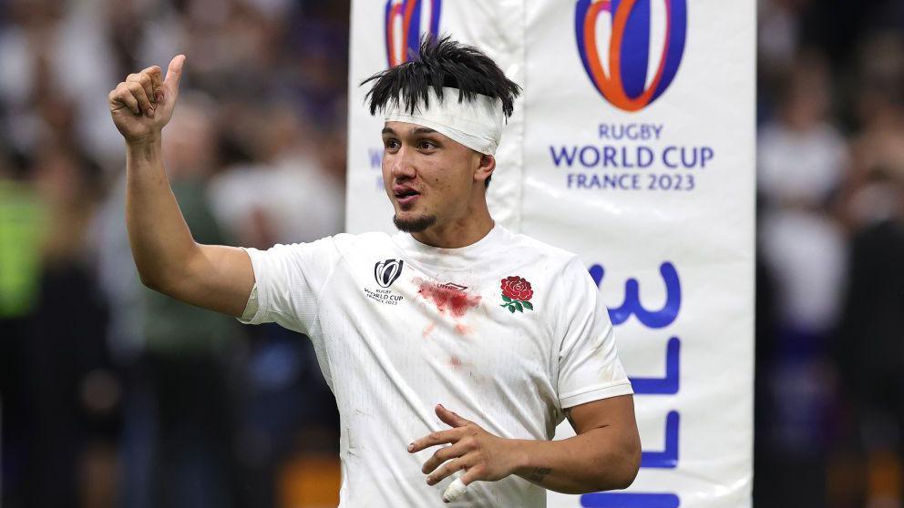 Marcus Smith playing for England