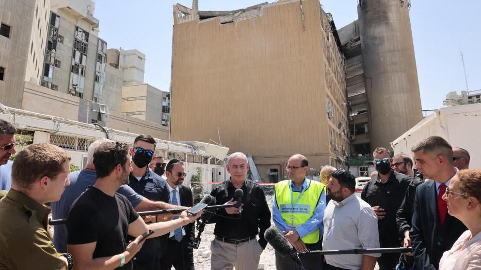 Image showed Israeli Prime Minister Benjamin Netanyahu visiting the Soroka hospital complex after it was hit by a missile fired from Iran on 19 June 2025