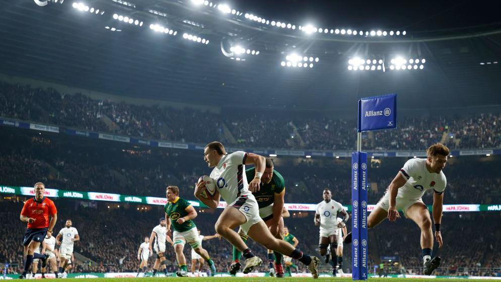 Ollie Sleightholme scores for England against South Africa