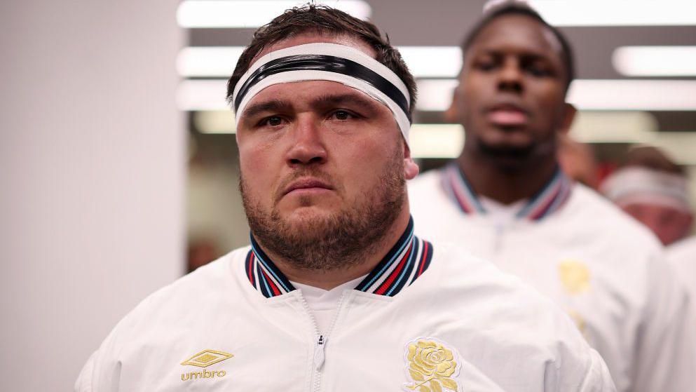 Jamie George with Maro Itoje behind him