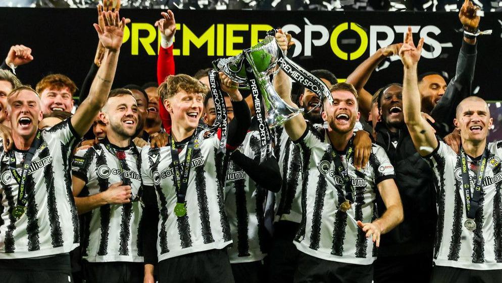 St Mirren celebrate their Premier Sports Cup triumph at Hampden