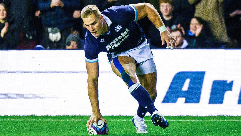 Scotland's Duhan van der Merwe touches down