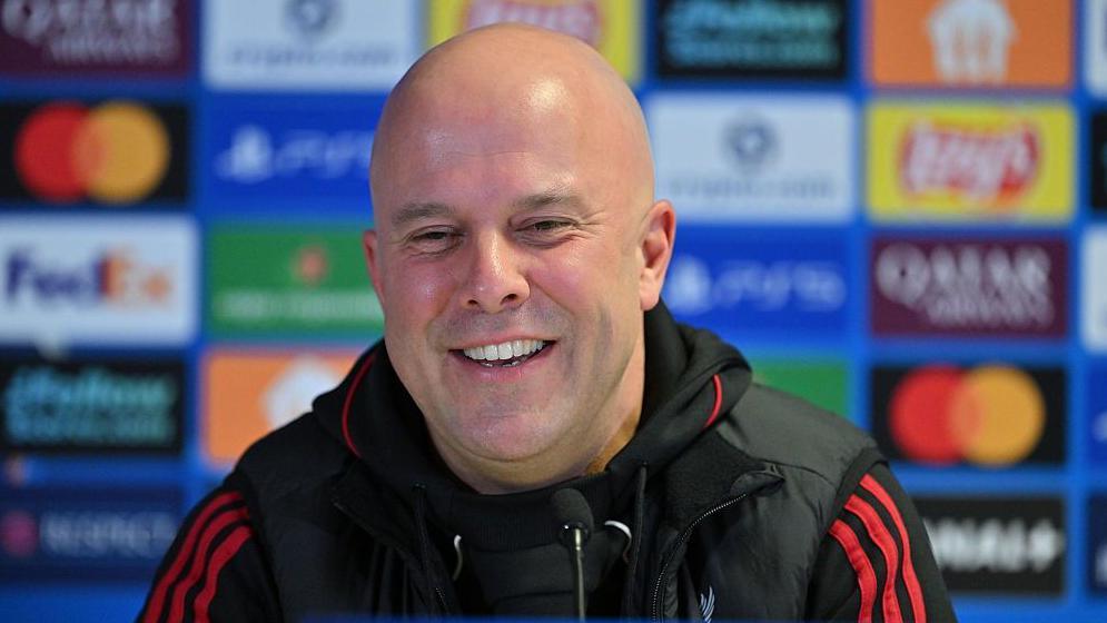 Arne Slot speaks to the media in Marseille.