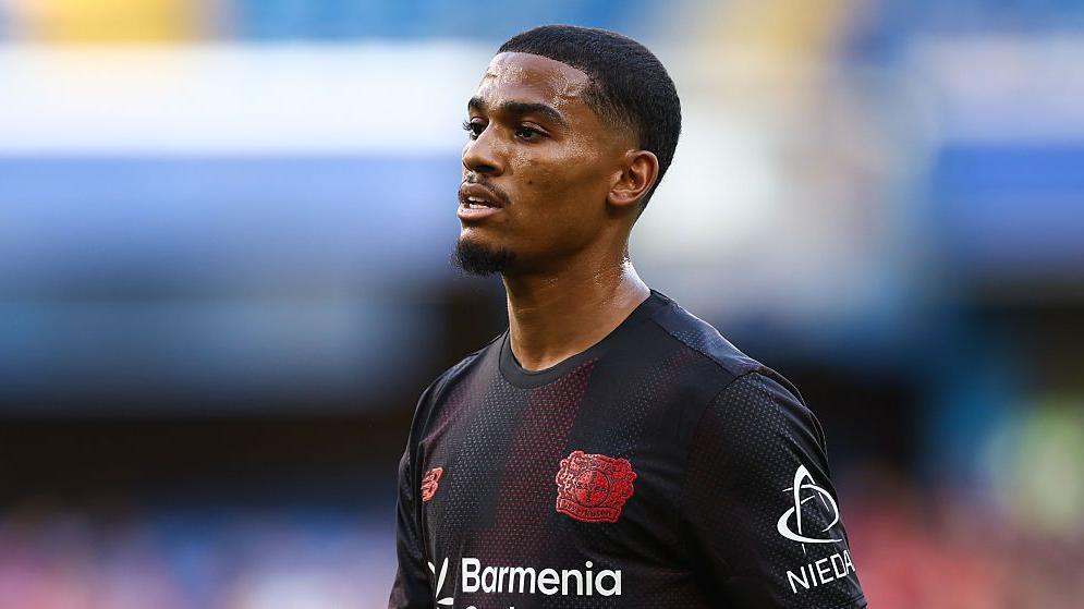 Amine Adli in Bayer Leverkusen kit