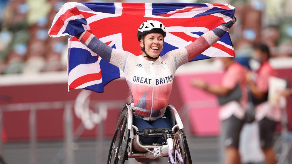 hannah cockroft, with gb flag