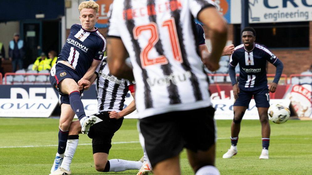 Dundee's Joe Westley scores 