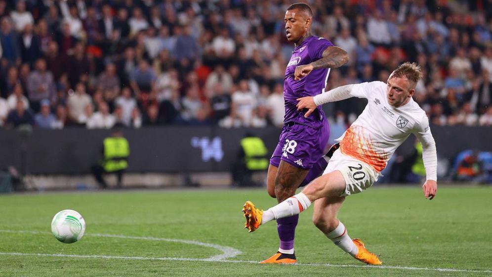 Jarrod Bowen scores against Fiorentina
