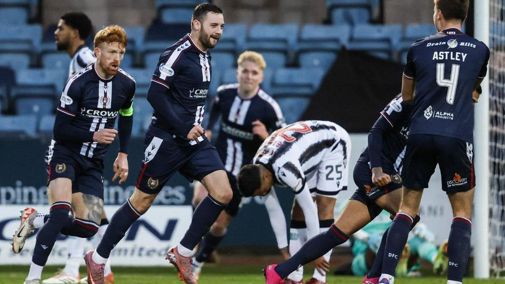 Dundee's Drey Wright celebrates against St Mirren