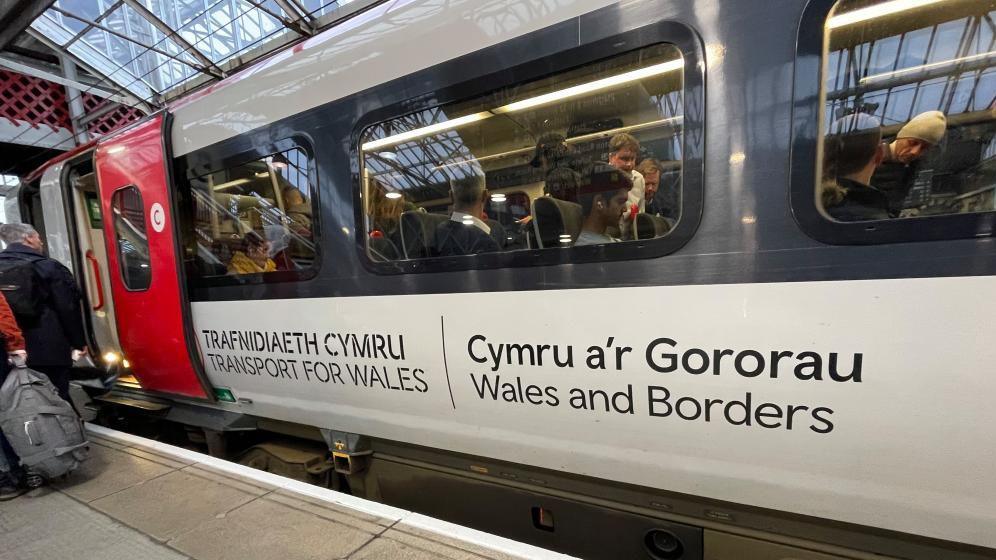 Tren Trafnidiaeth Cymru, 'Cymru a'r Gororau'