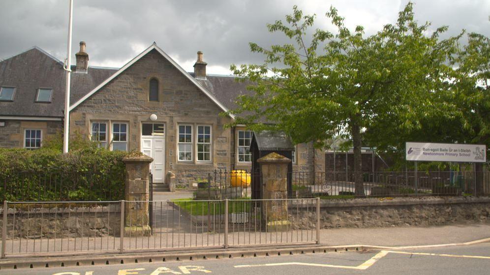 Sgoil Bhaile Ùr an t-Slèibh