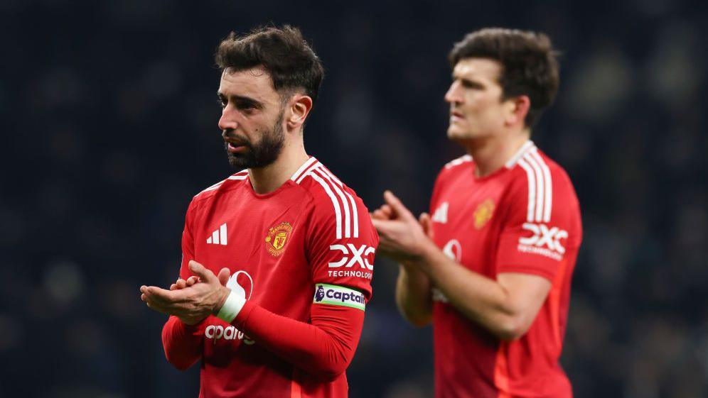 Man Utd news: Schmeichel praise for Fernandes and Maguire - BBC Sport