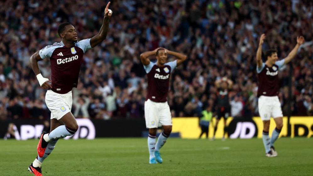 Jhon Duran scores for Aston Villa