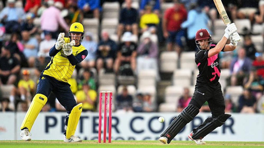 Sean Dickson posted a half century for Somerset