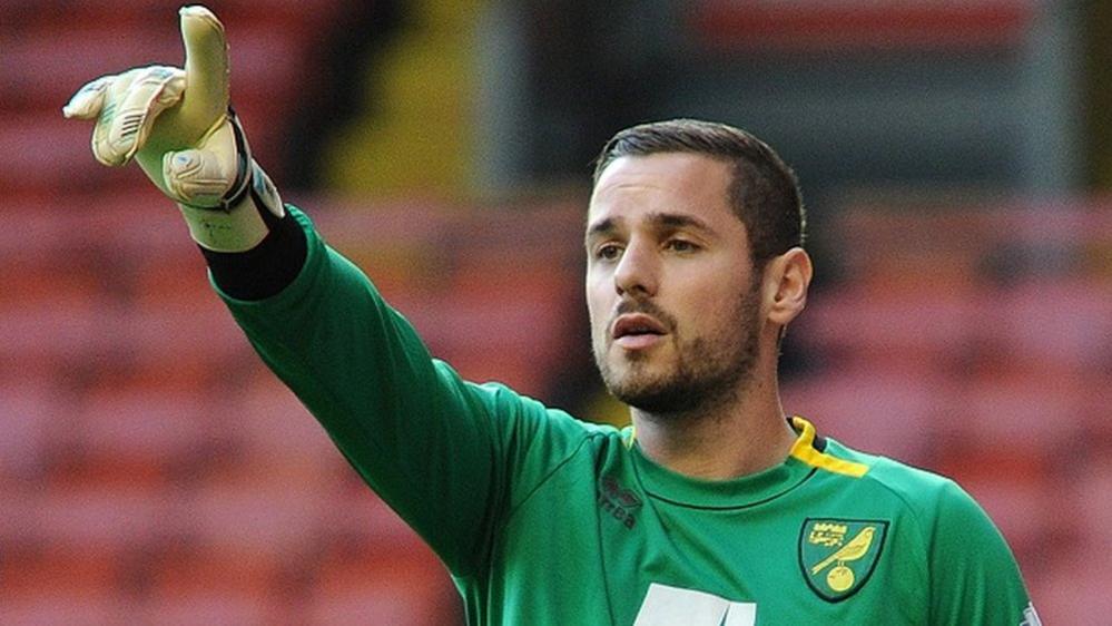 Remi Matthews in action for Norwich City Under-21s