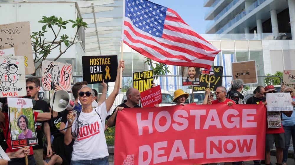 Relatives of Israeli hostages protest in Tel Aviv (11/06/24)