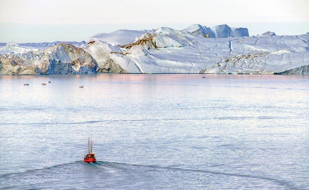 A fishing boat on a lake