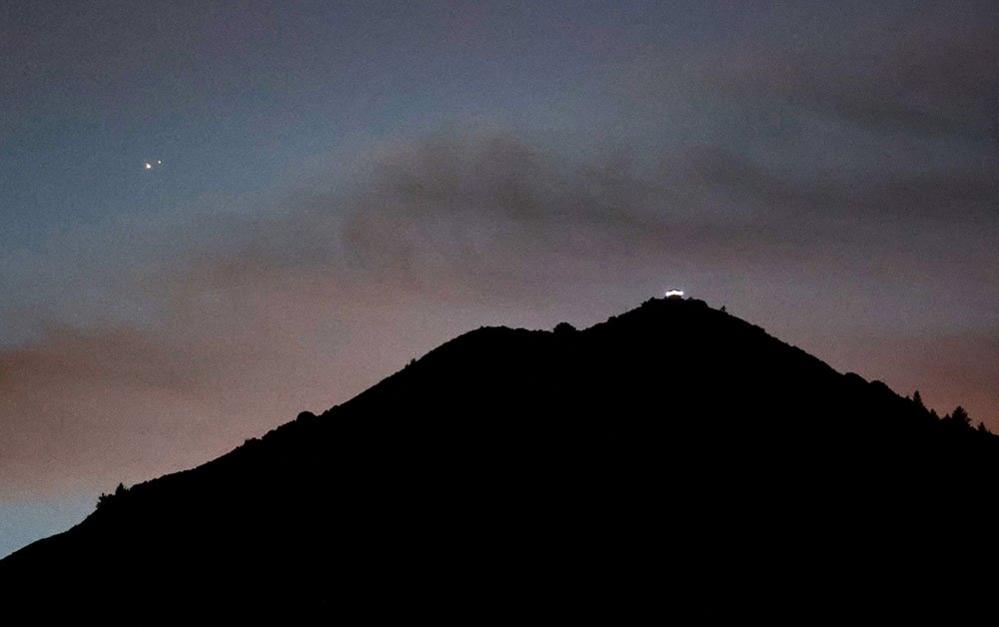 Great Conjunction above Mt Tamalpais, California