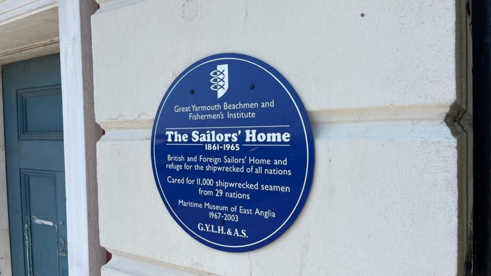 Blue heritage plaque for Sailors' Home, Great Yarmouth