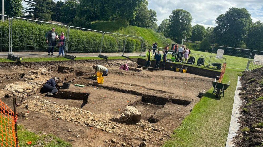 Archaeological dig at Priory Park, Chichester