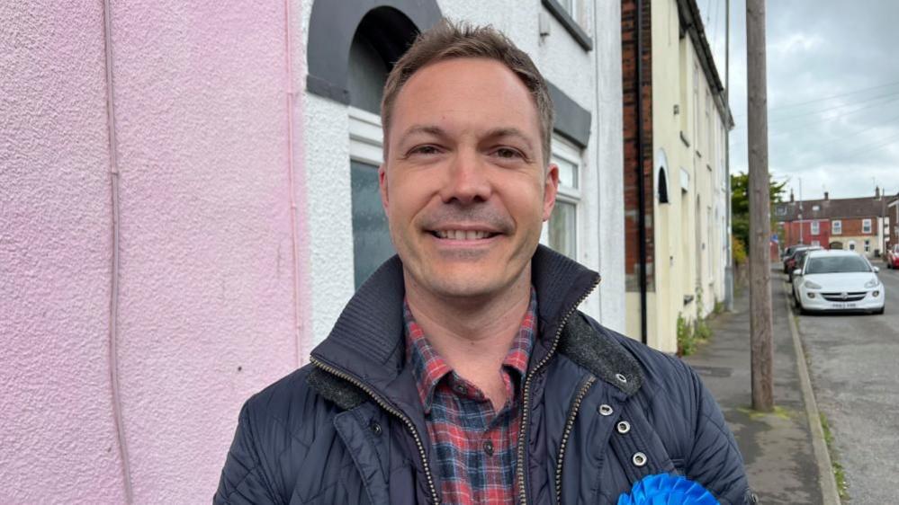 James Clark on the campaign trail on Kitchener Road, Great Yarmouth