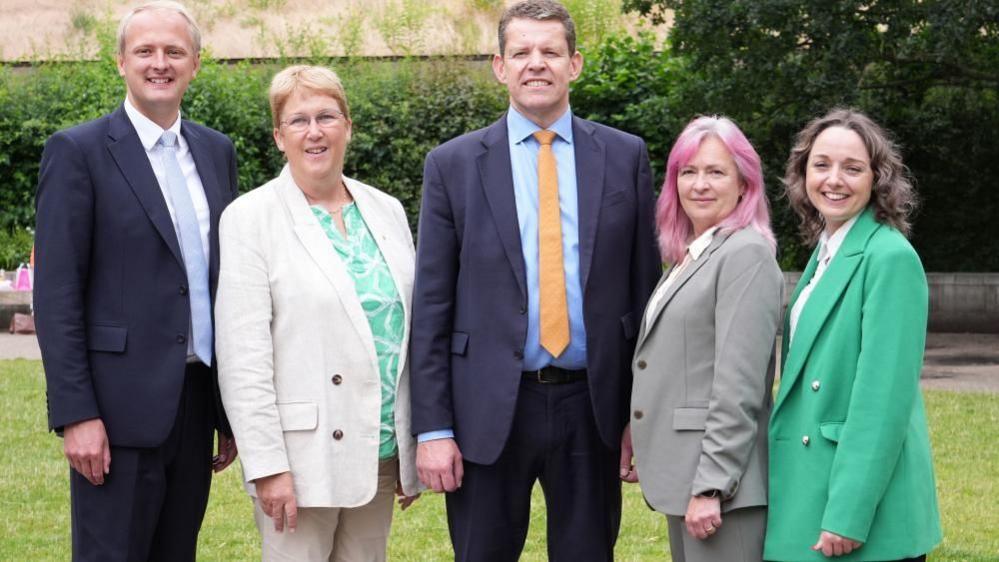 ASau Plaid Cymru a Rhun ap Iorwerth