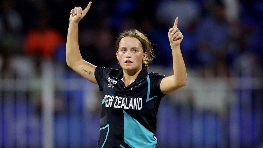 New Zealand bowler Eden Carson