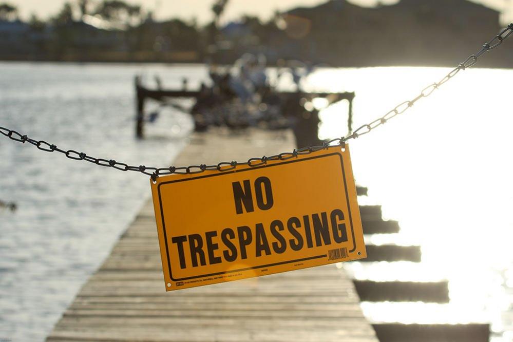 No trespassing sign