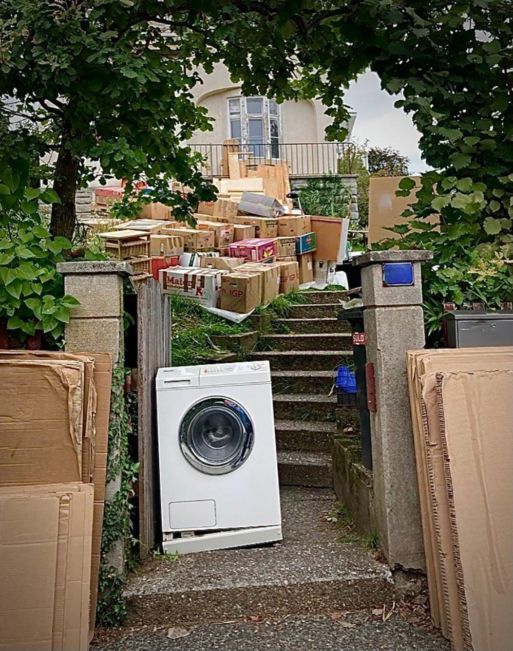 Washing machine and boxes